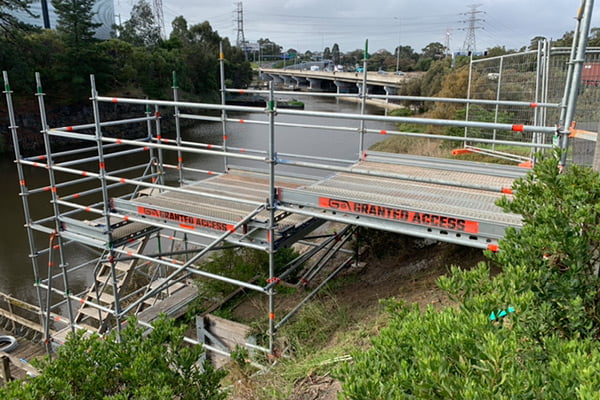 5840dc968243640337588f7efb11289f_